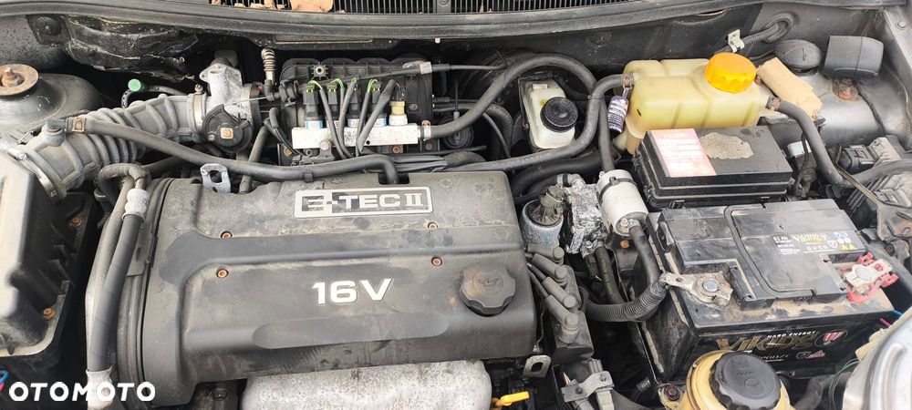 Chevrolet Aveo 1.4 16V LT - 5