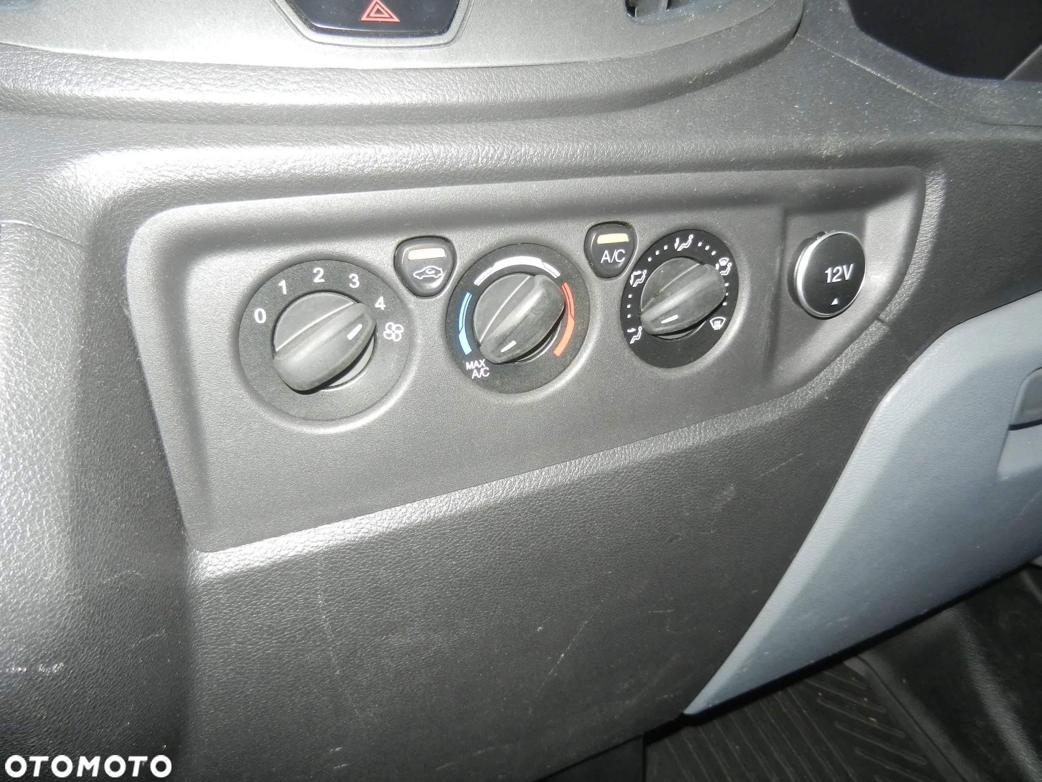 Ford Transit - 19