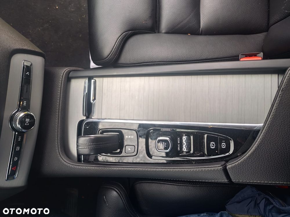 Volvo XC 90 B5 B AWD Inscription 7os - 28