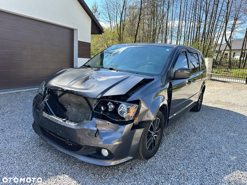 Dodge Grand Caravan 3.6 R/T - 9