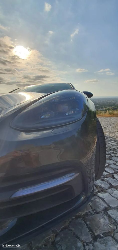 Porsche Panamera 4 E-Hybrid - 17