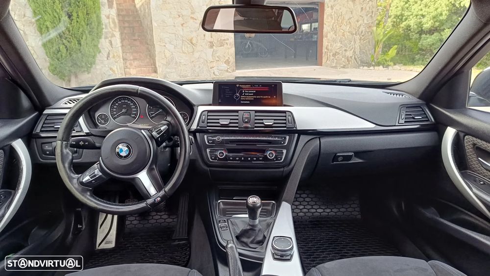BMW 316 i Pack M - 11