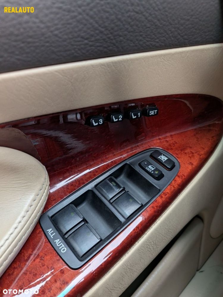 Lexus GS - 12