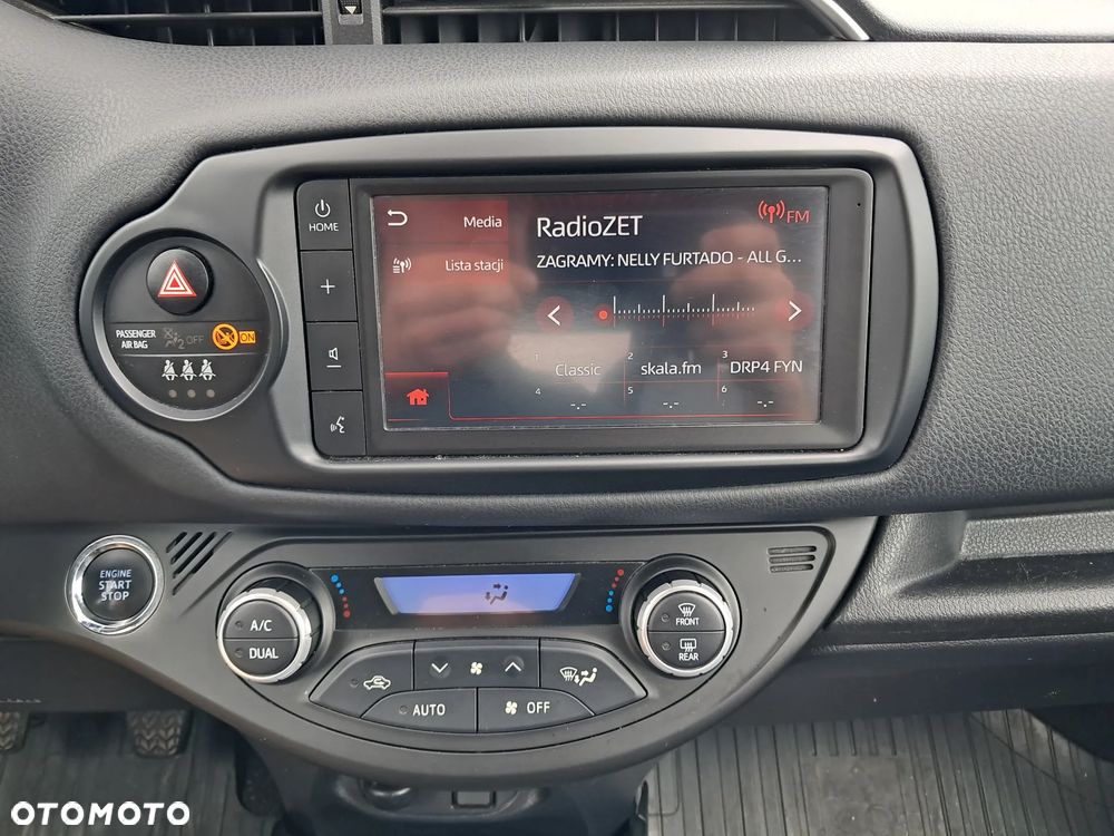 Toyota Yaris 1.0 Premium - 8