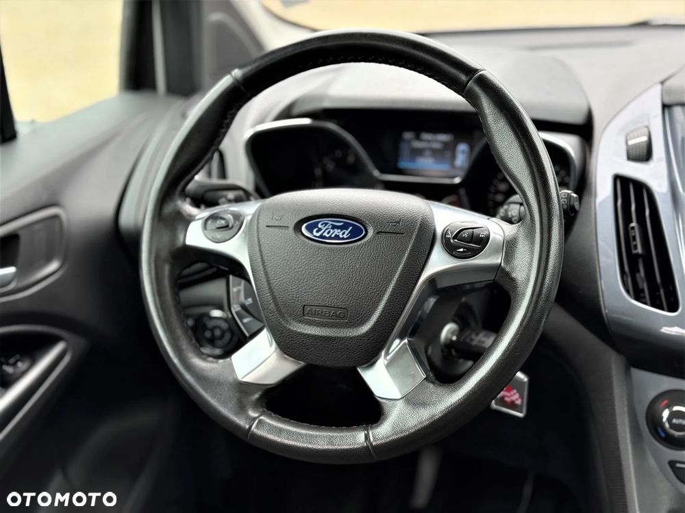 Ford Tourneo Connect 1.5 TDCi Titanium - 26