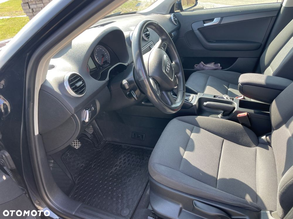 Audi A3 1.6 TDI Ambiente - 9