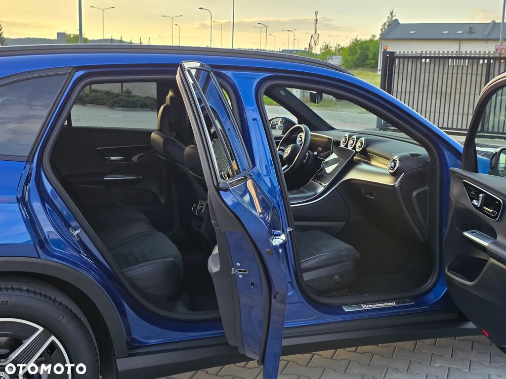 Mercedes-Benz GLC 300 mHEV 4-Matic AMG Line - 25