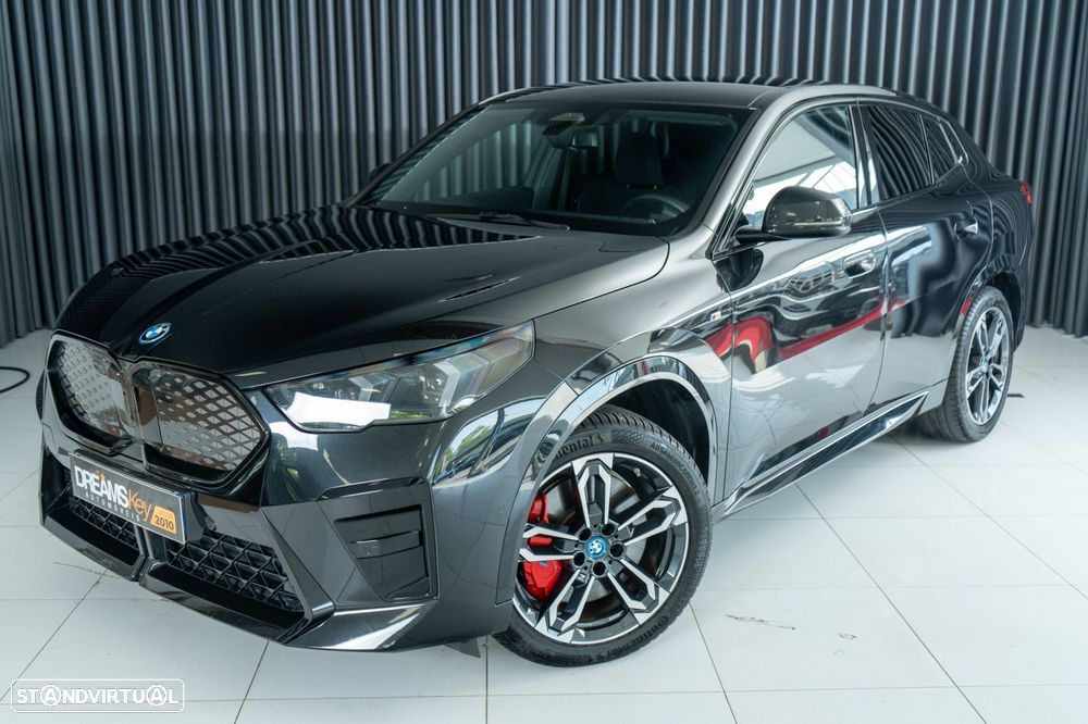 BMW iX2 eDrive20 Pack Desportivo M Pro - 2