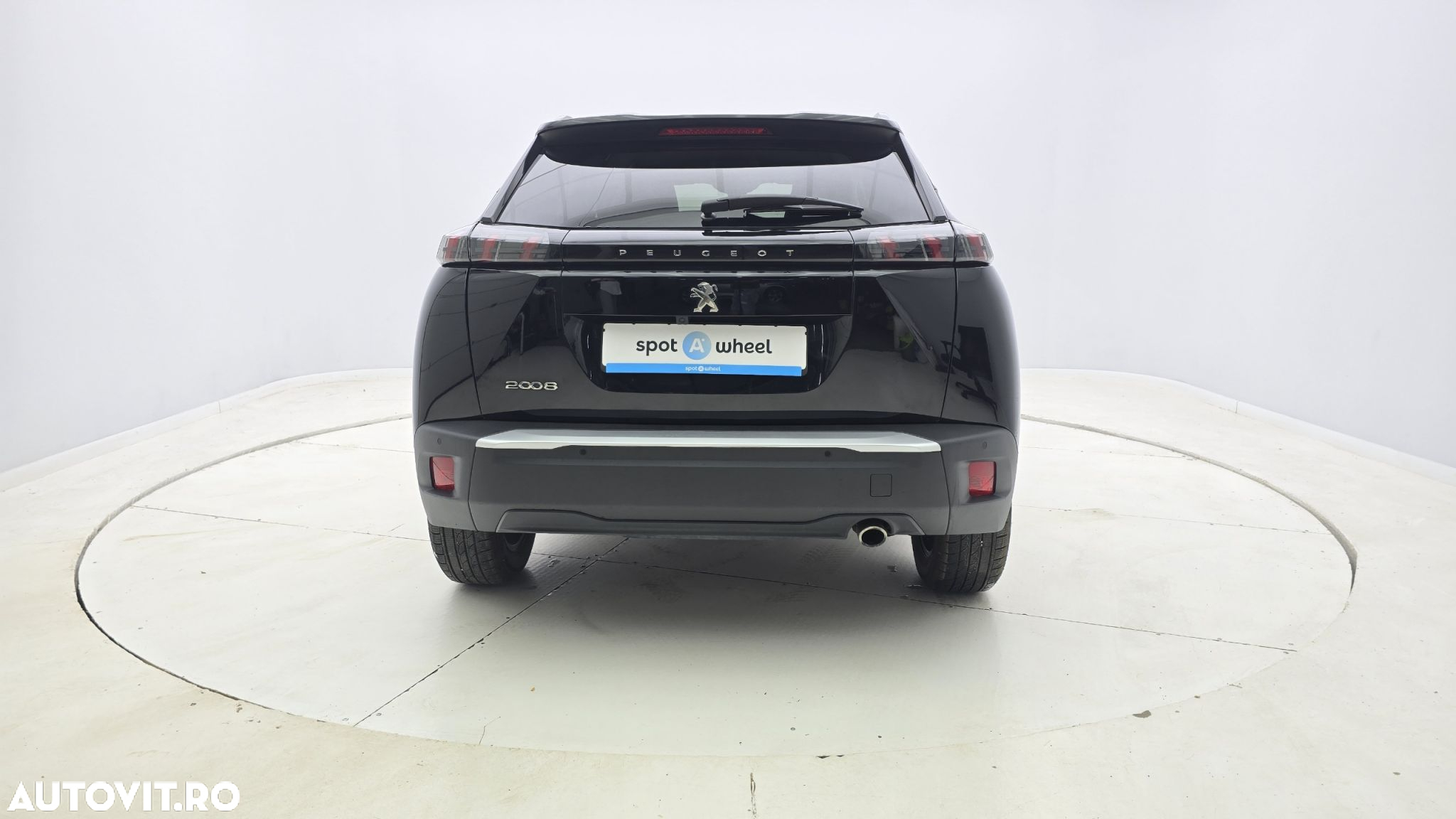 Peugeot 2008 - 8