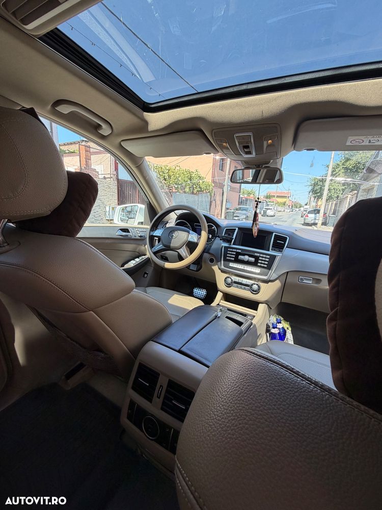 Mercedes-Benz ML - 10