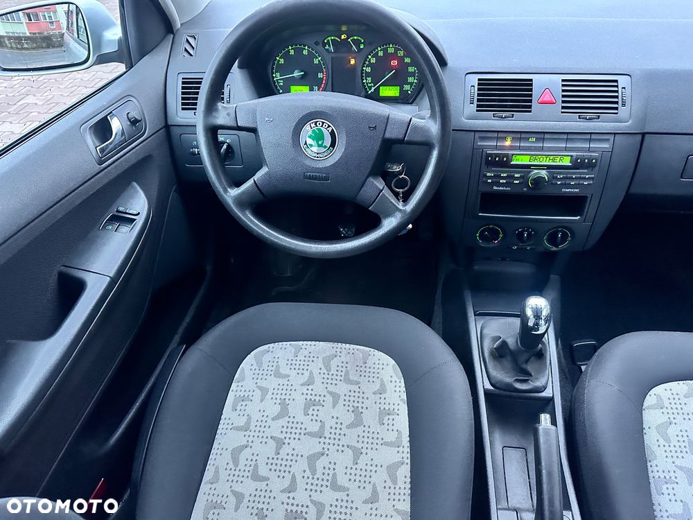 Skoda Fabia - 8