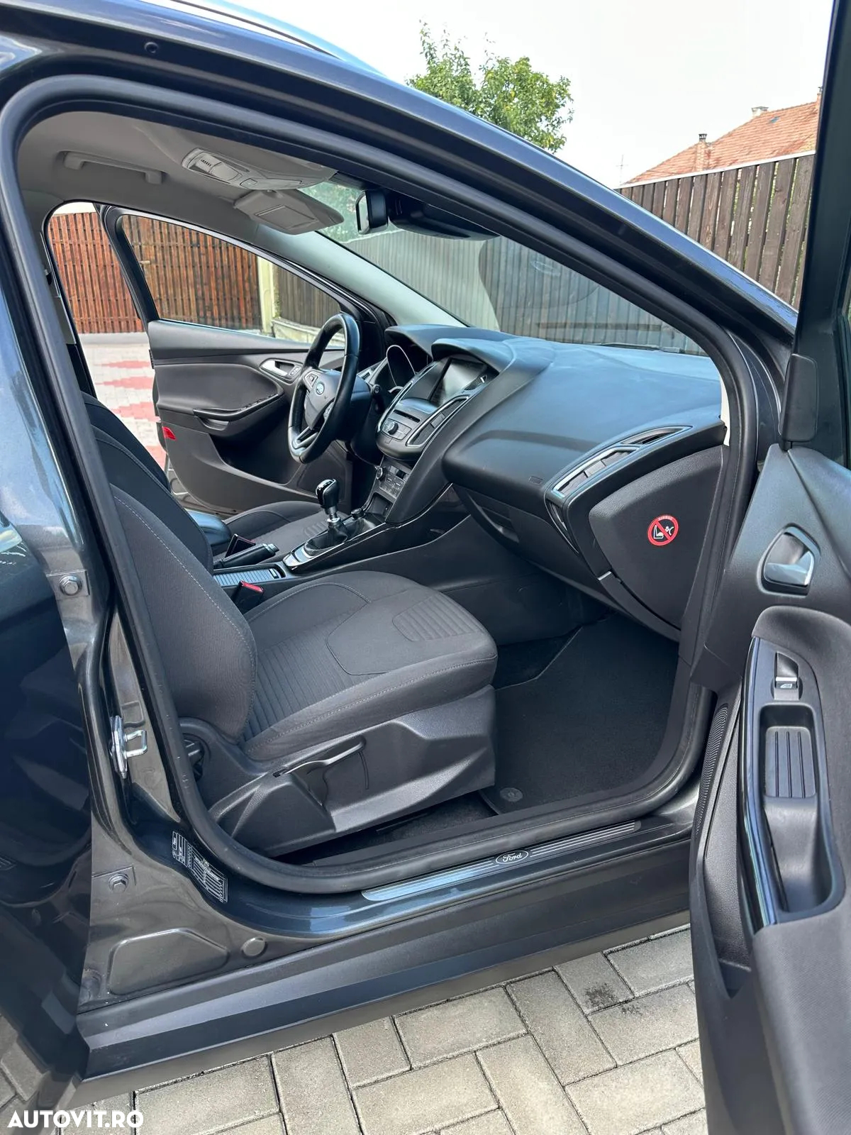 Ford Focus 1.5 EcoBlue Start-Stopp-System TITANIUM - 15