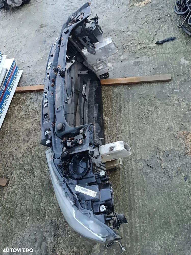 TRAGER CU ARMATURA FATA BMW SERIA 3 F30