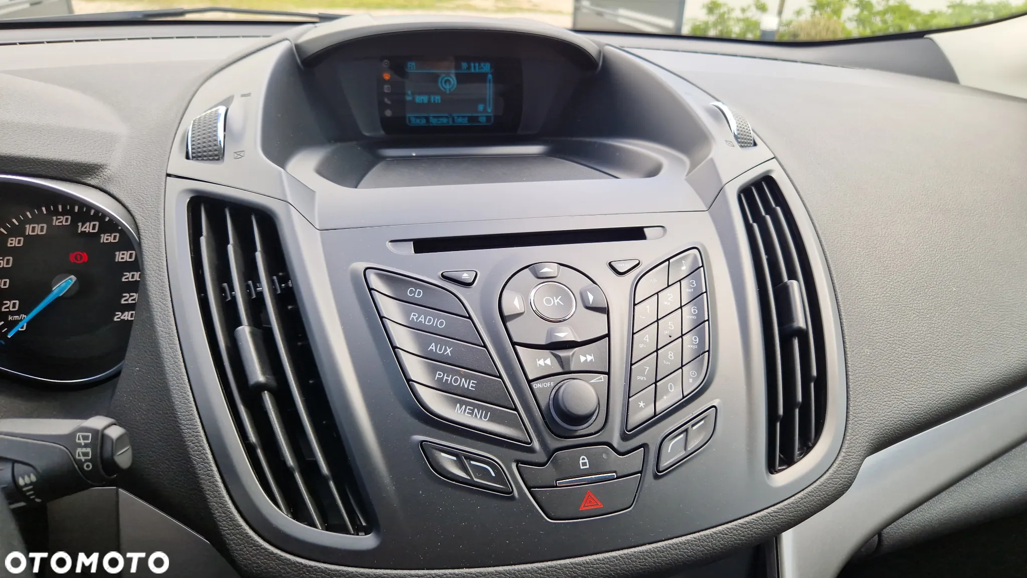 Ford Kuga 2.0 TDCi 2x4 Titanium - 15