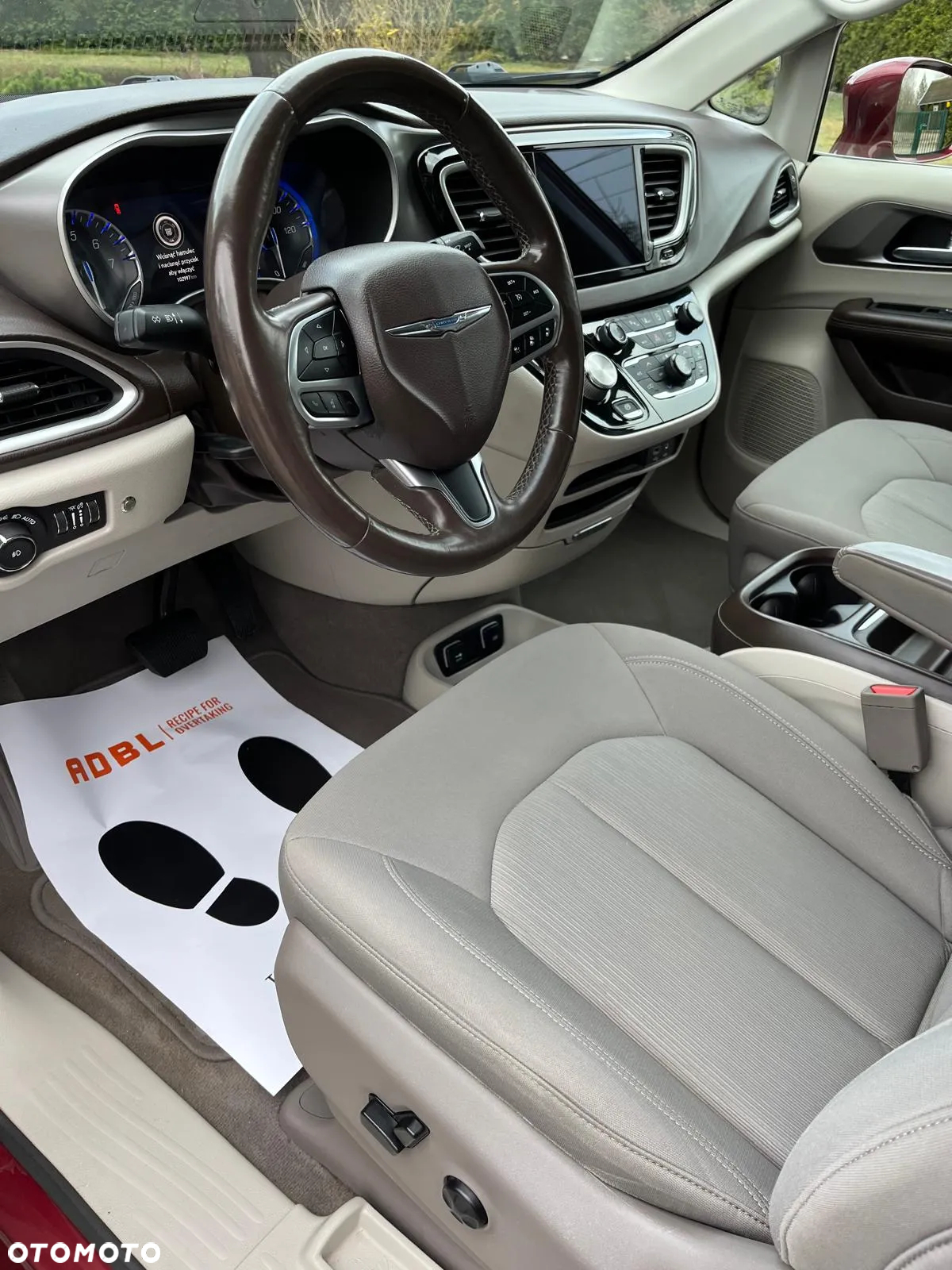 Chrysler Pacifica - 14