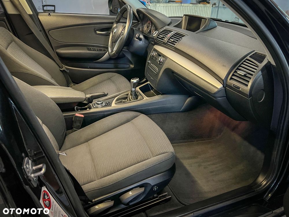 BMW Seria 1 116d - 31