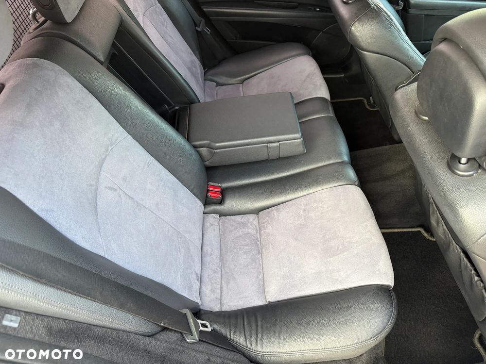 Mercedes-Benz Klasa E - 14