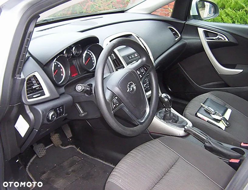 Toyota Auris Hybrid 135 Premium - 17