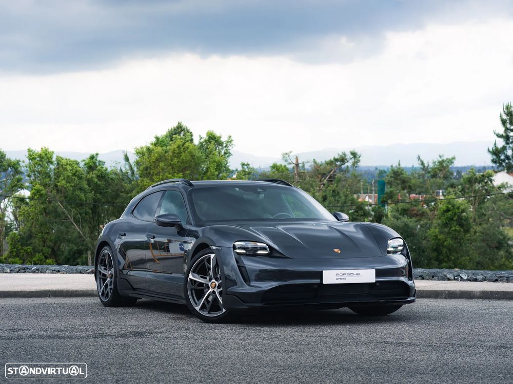 Porsche Taycan Cross Turismo 4S - 12