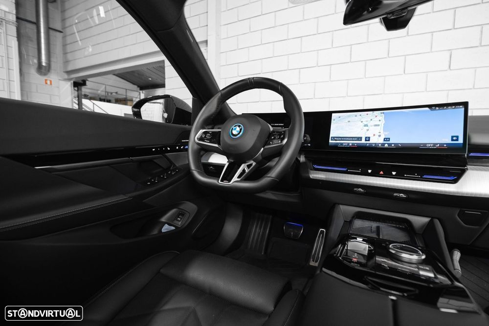 BMW 530 e xDrive Pack Desportivo M Pro - 40