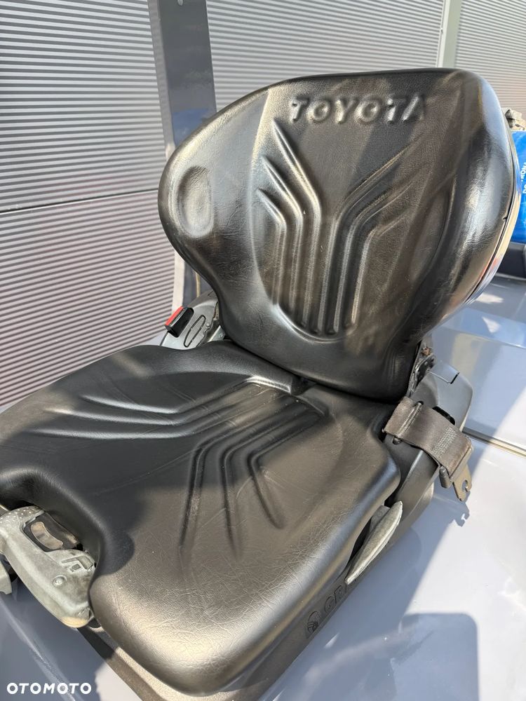 Toyota 02-8FGJF35 - 8