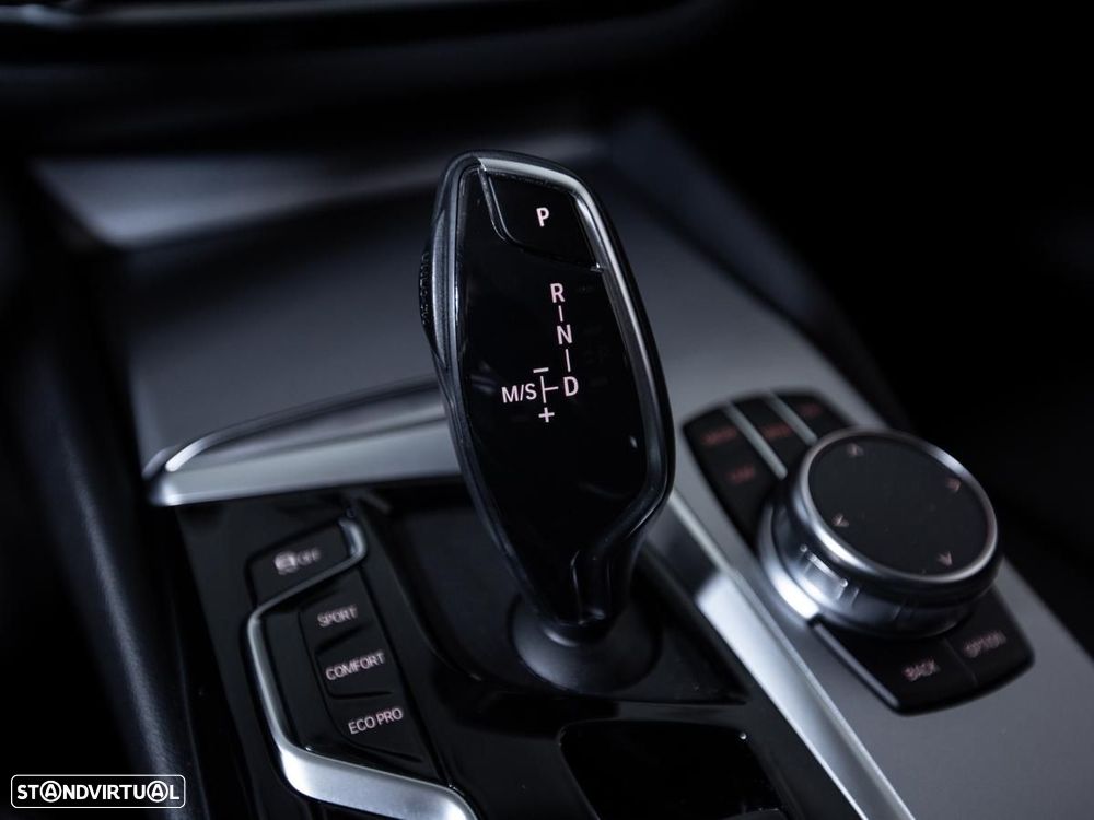 BMW 520 d Auto - 24