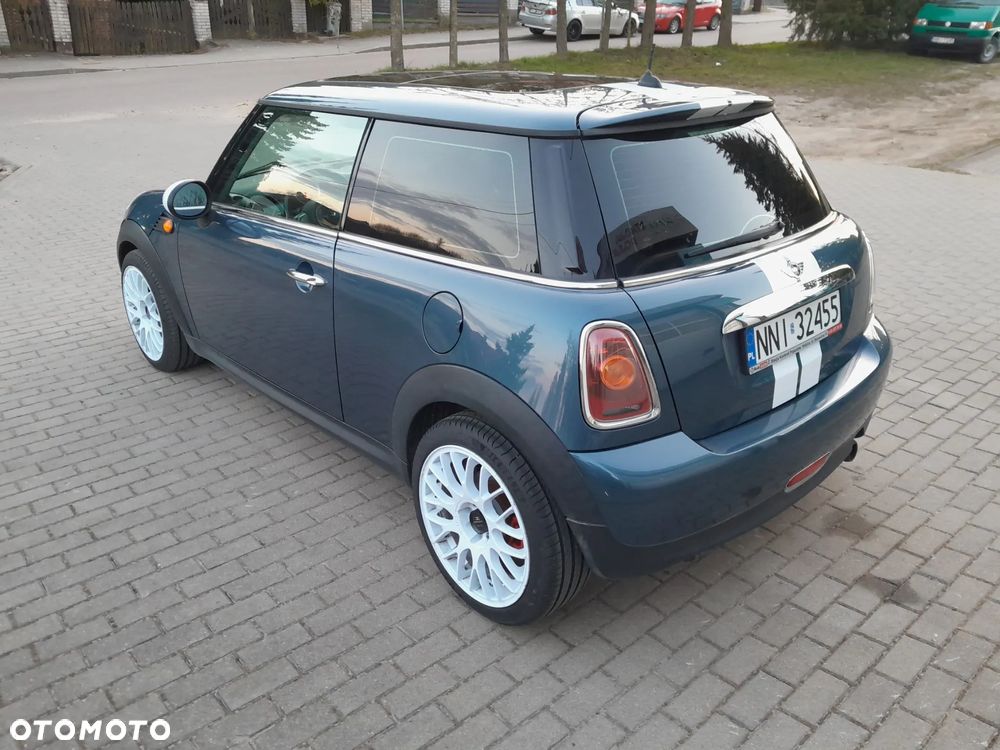 MINI Cooper 50 Camden - 3