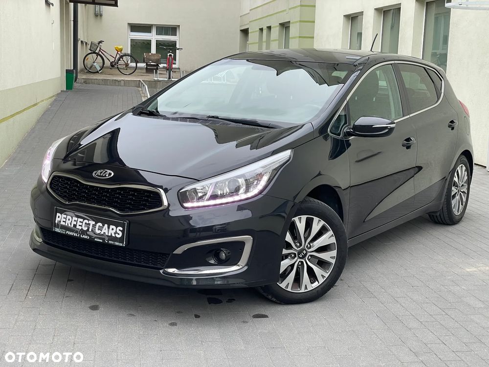 Kia Ceed 1.4 L Business Line Plus - 2