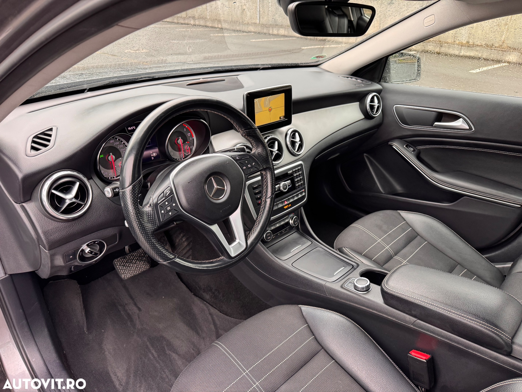 Mercedes-Benz GLA 220 CDI 4Matic 7G-DCT Urban - 16