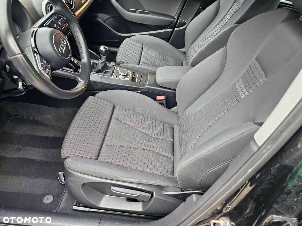 Audi A3 Sportback 2.0 TDI Ambiente - 38