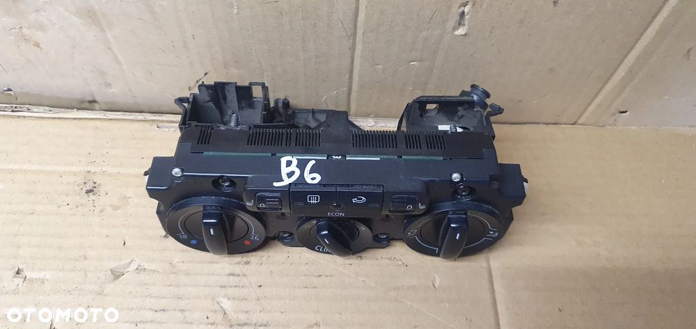 Panel nawiewu powietrza VW Passat B6 - 2