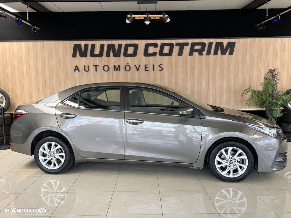 Toyota Corolla - 1
