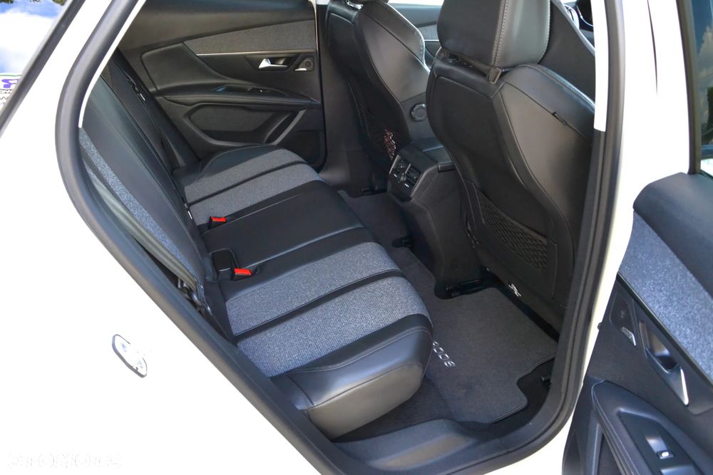 Peugeot 3008 BlueHDi 130 Stop & Start EAT8 Allure - 30