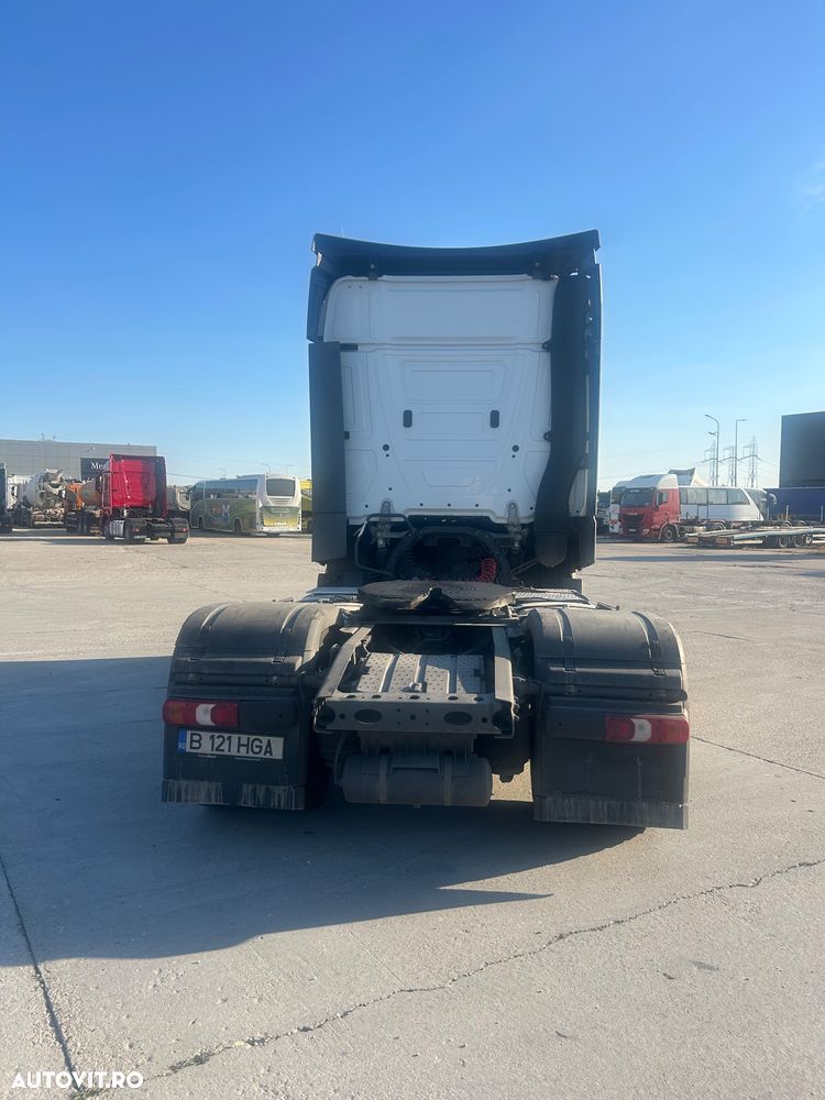 Mercedes-Benz Actros - 4