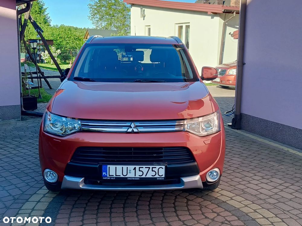 Mitsubishi Outlander Instyle NAVI + - 4