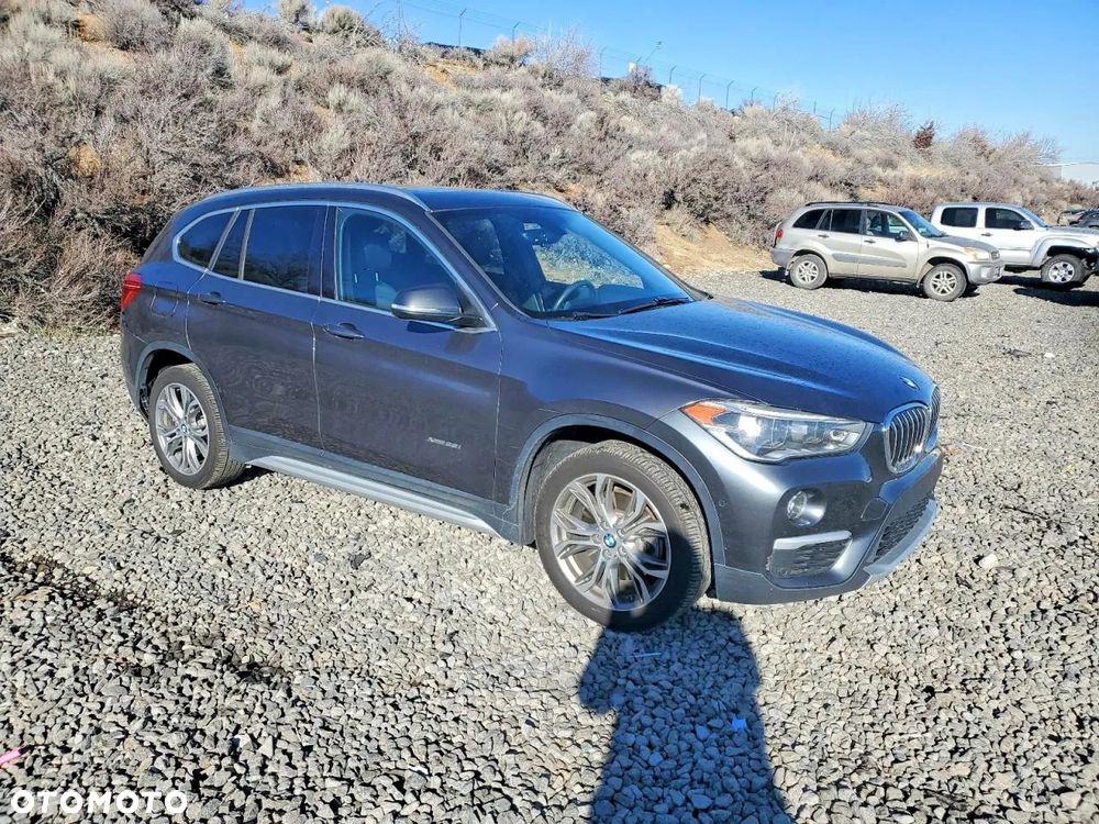 BMW X1 xDrive25i Sport Line - 2