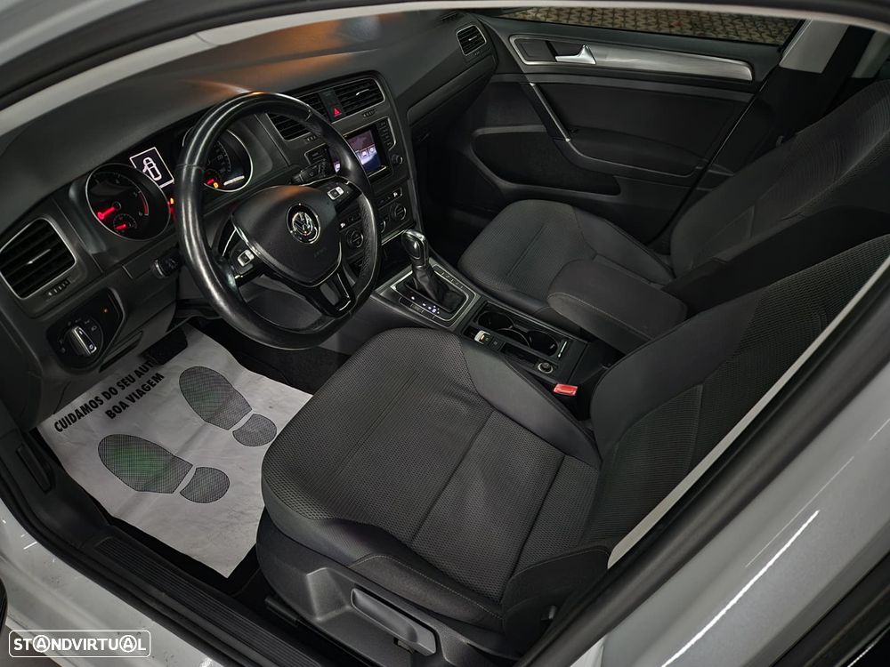 VW Golf 1.6 TDi Confortline DSG - 4