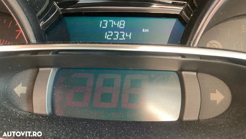 Renault Clio - 6