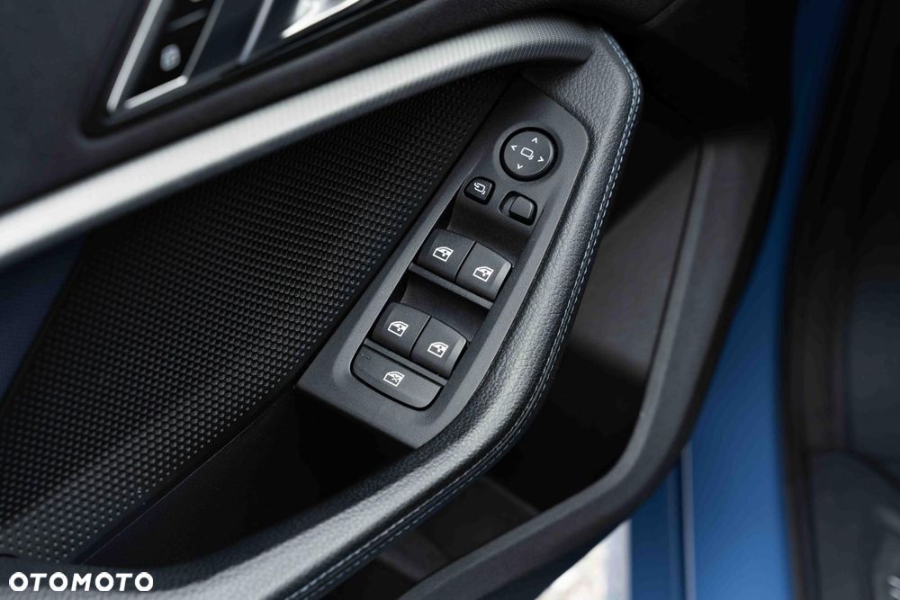 BMW Seria 2 220d M Sport - 29