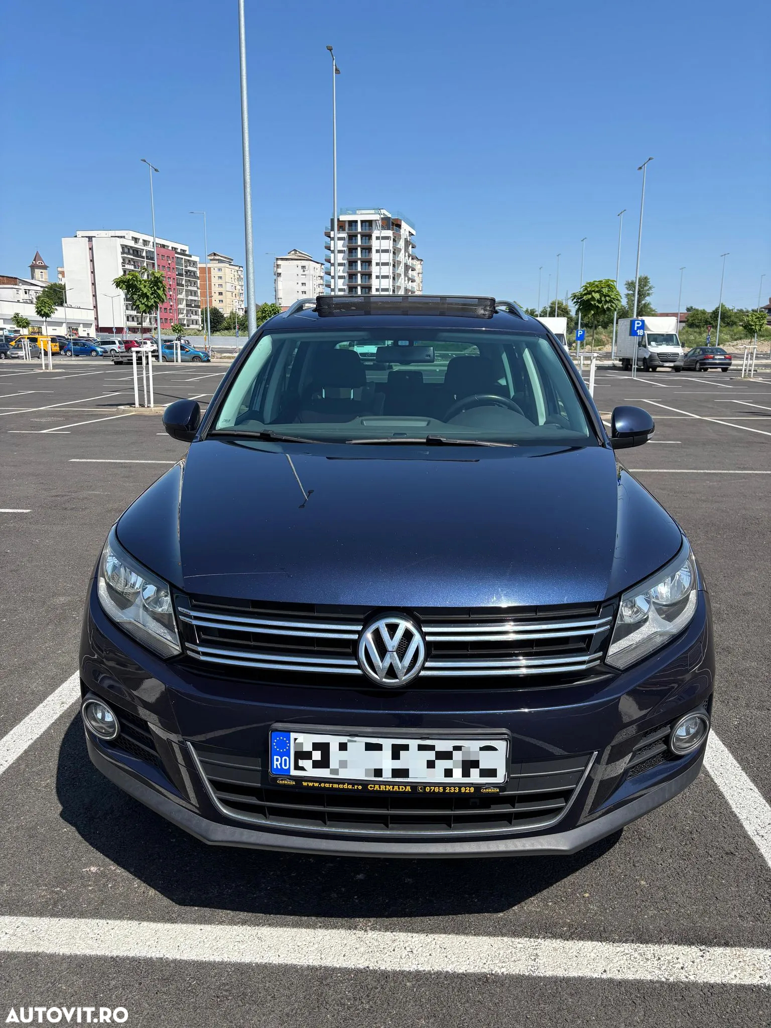 Volkswagen Tiguan - 2