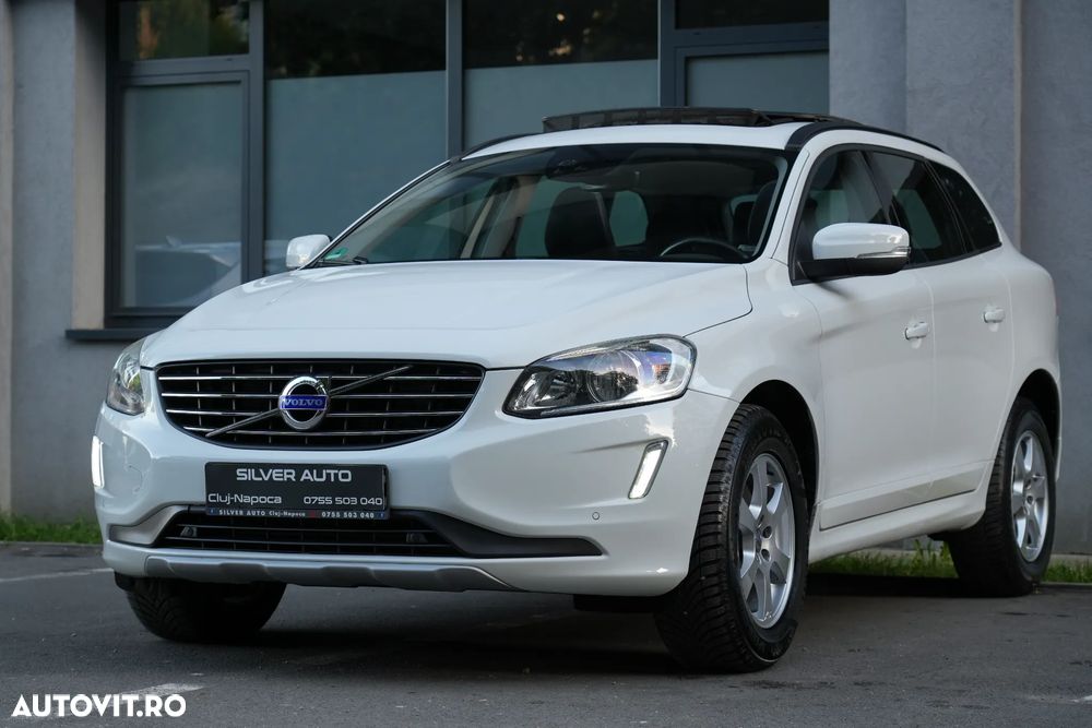 Volvo XC 60 D5 AWD Geartronic Summum - 3