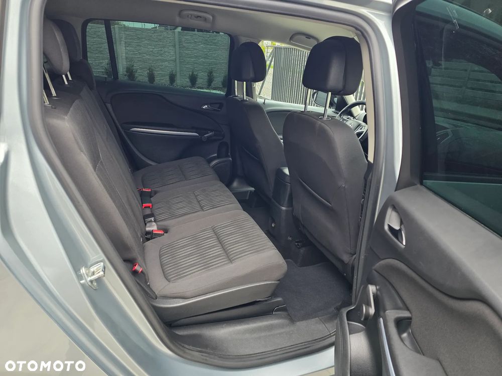 Opel Zafira 2012