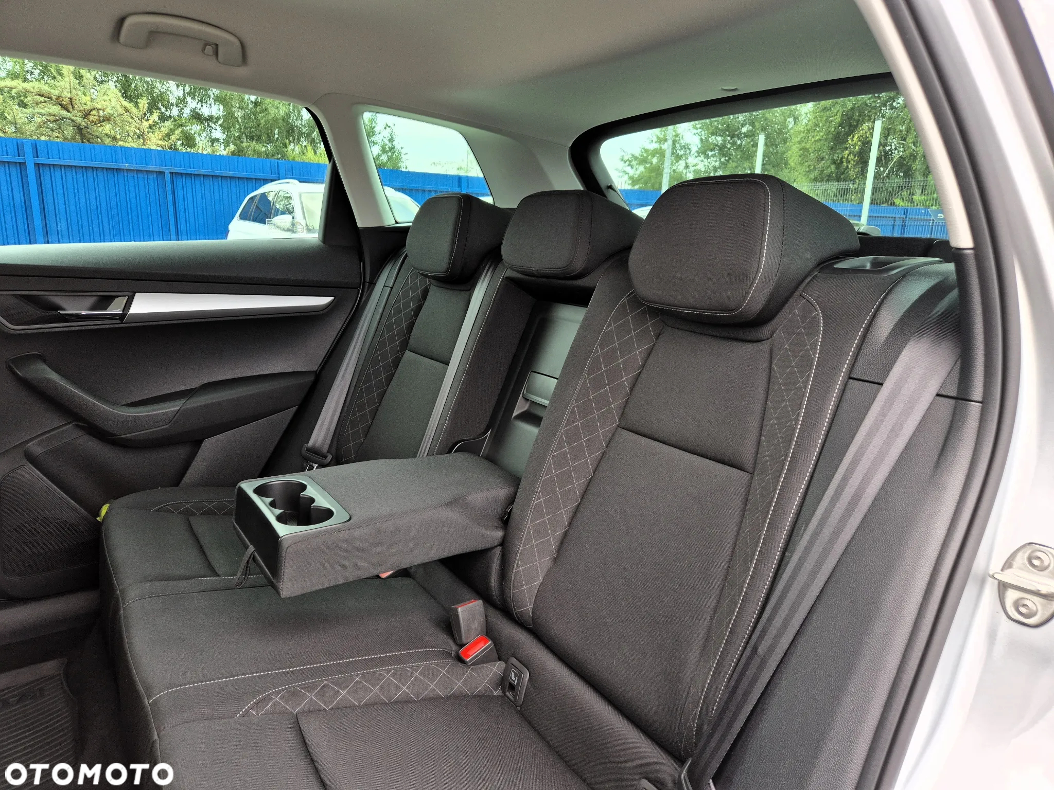 Skoda Karoq 1.5 TSI ACT GPF 4x2 Ambition - 16