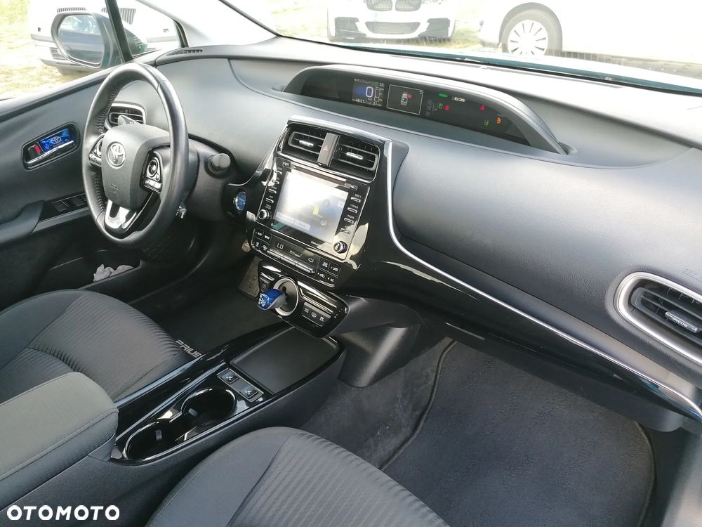 Toyota Prius Plug-in Hybrid Comfort - 10