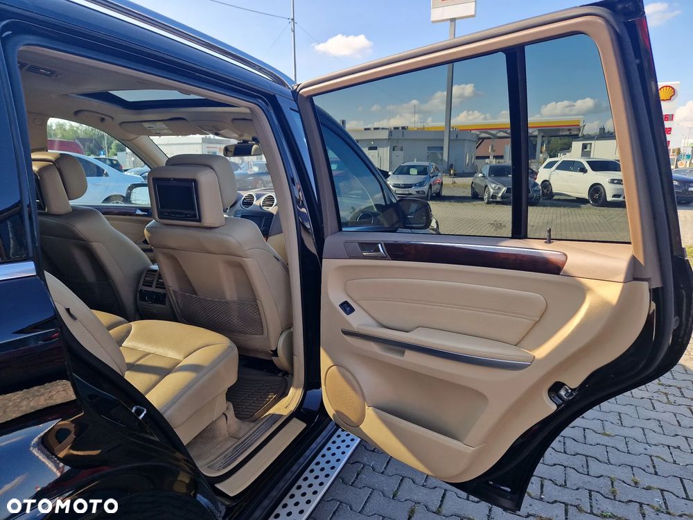 Mercedes-Benz GL 500 - 32