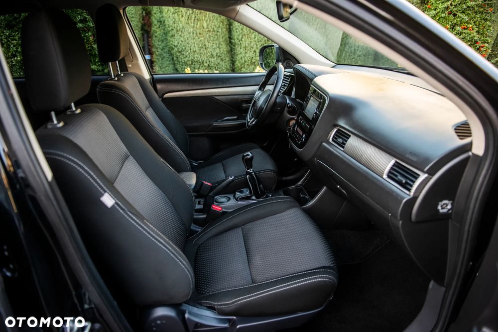 Mitsubishi Outlander 2.0 2WD Edition - 36