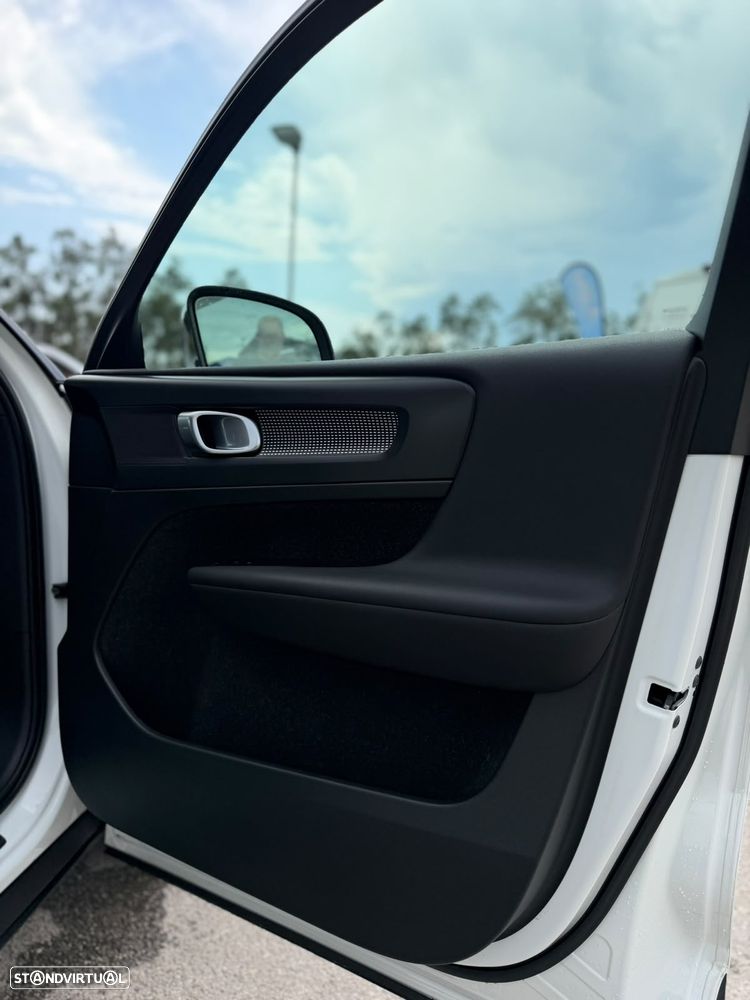 Volvo XC 40 2.0 D3 R-Design - 12