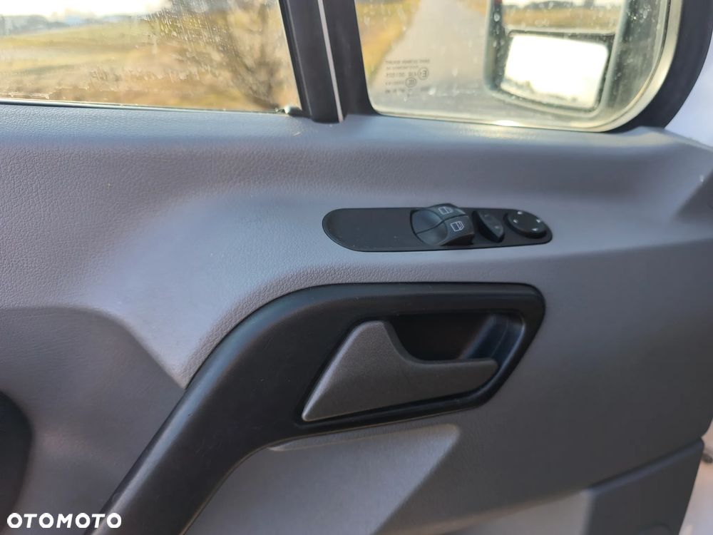 Volkswagen Crafter - 13