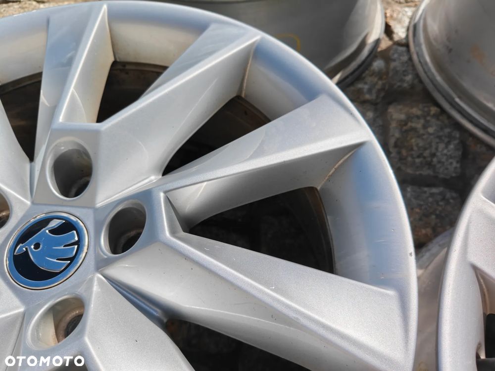 Felgi Aluminiowe 17 Skoda Superb 5x112 ET40 Seat Audi VW 3V0601025C - 25