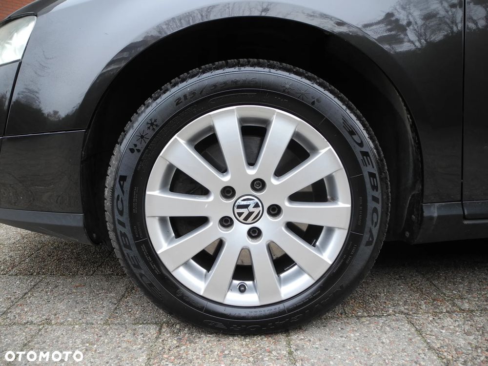 Volkswagen Passat - 21